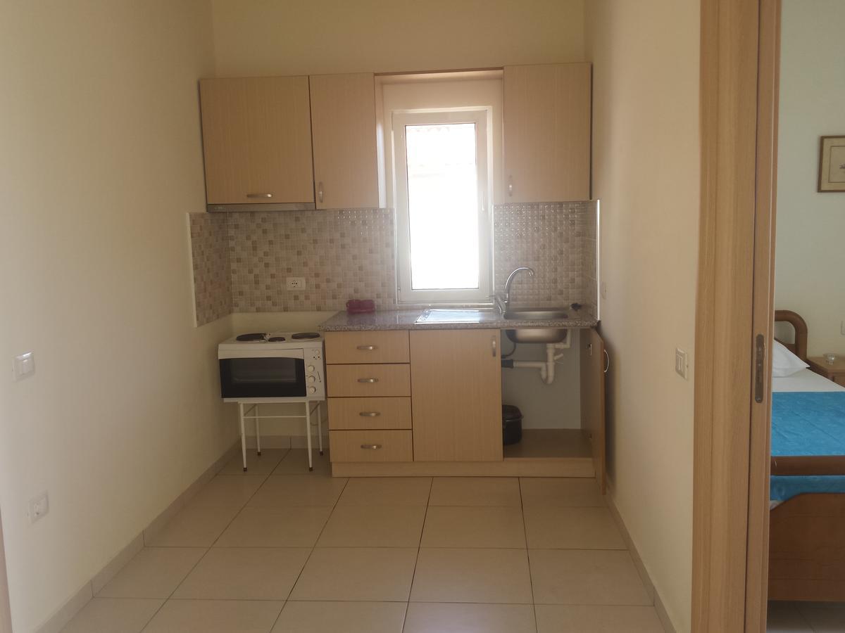 Afroditi'S View Himare Exterior foto