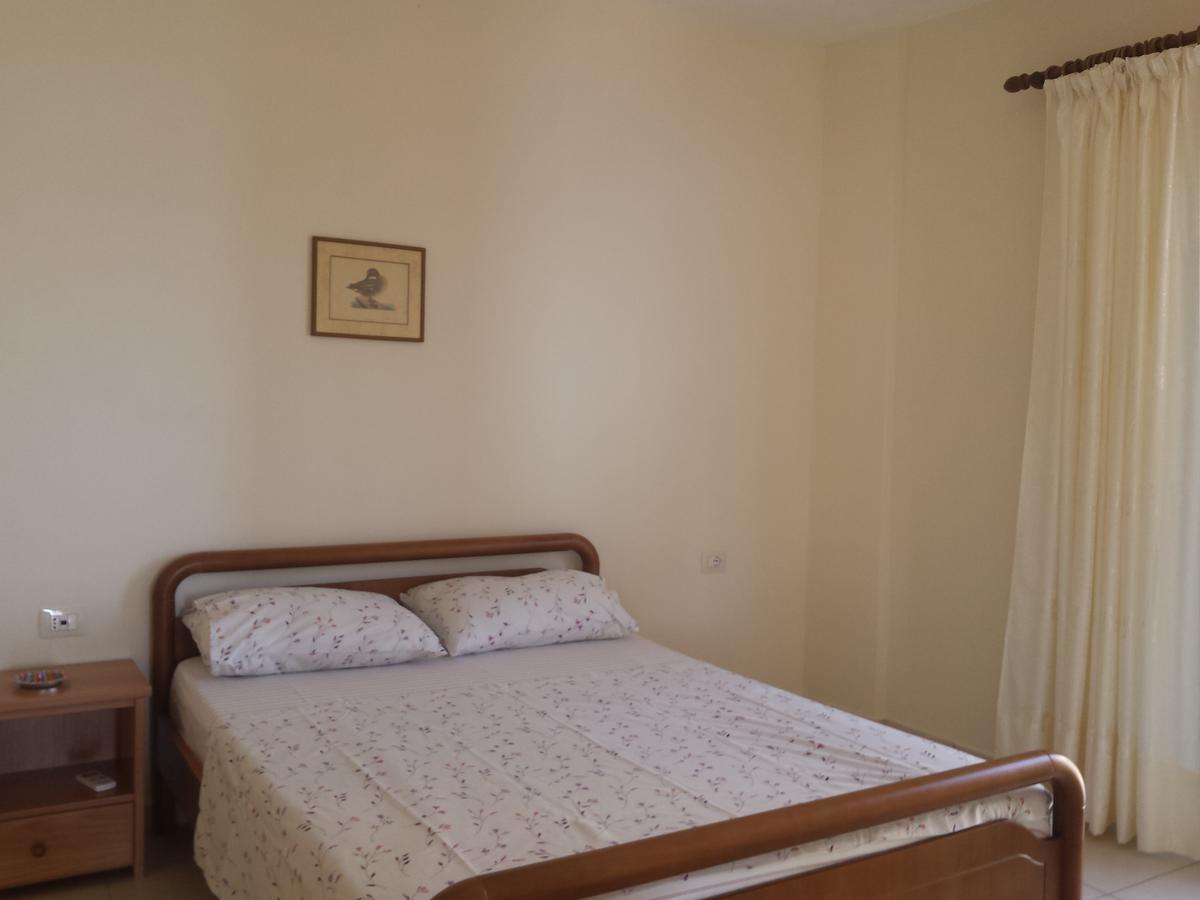 Afroditi'S View Himare Exterior foto